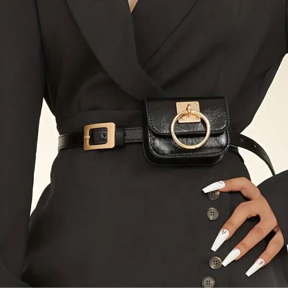 NWT Trendy Black Vegan Leather Belt Bag with Goldtone Hardware. - Picture 1 of 4
